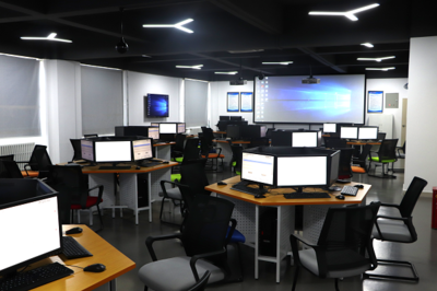 實驗室軟件與輔助設備概覽